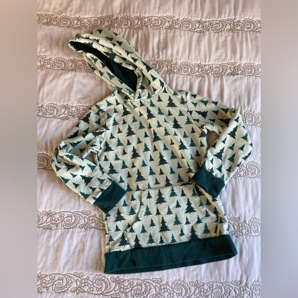 EUC KicKee Pants Tree Print Hoodie Size 5/6